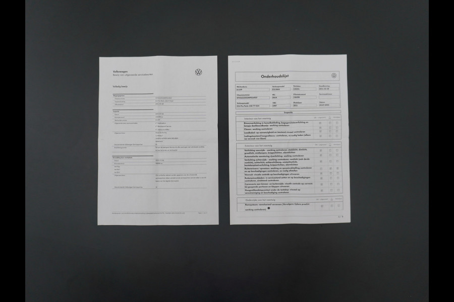 Volkswagen ID.4 1st 77kWh 204PK Trekhaak first Warmtepomp Adap.Cruise Apple Carplay/Android Auto Navi Ecc Pdc Head-Up Display DAB Keyless Matrix Stoelverwarming Rijstrooksensor Geluidsisolerend glas Connected services Draadloze telefoonlader Verkeersbord detectie Origineel Nederlandse Auto €48.913,- Nieuwprijs