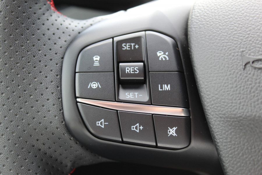 Ford Kuga 2.5 PHEV ST-Line X , In nieuw staat , Hoge Zit en veel comfort Climate control , Navigatie , Camera ,Stoel en voorruit verwarming Parkeersensoren rondom , Elek.bestuurstoel 1500kg trekgewicht