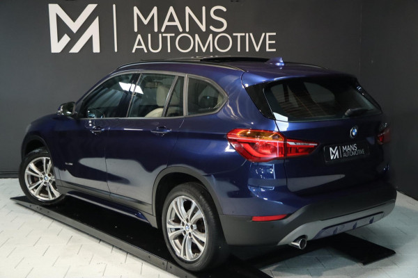 BMW X1 SDrive18i / LED / NAVI / CRUISE / LEDER / 100% DEALERONDERHOUDEN