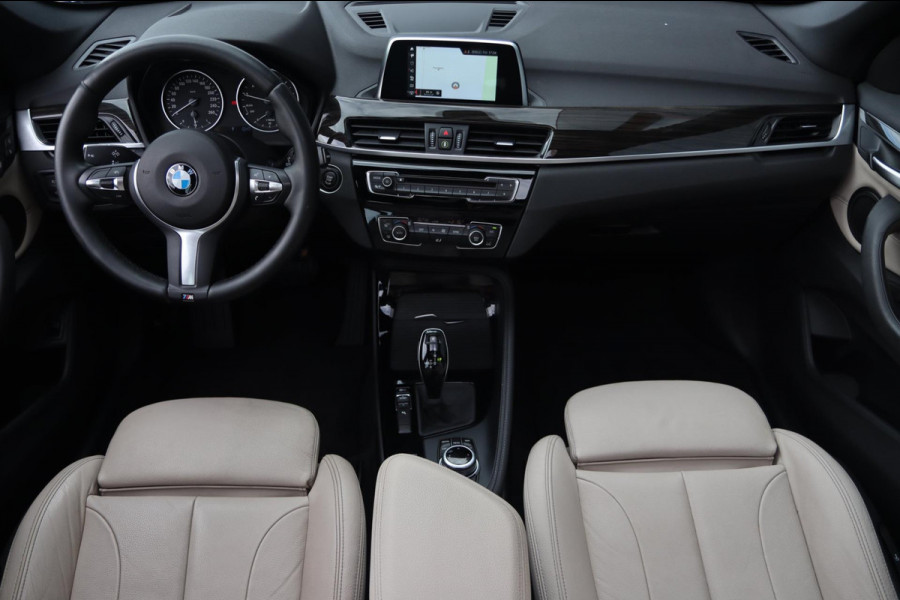 BMW X1 SDrive18i / LED / NAVI / CRUISE / LEDER / 100% DEALERONDERHOUDEN