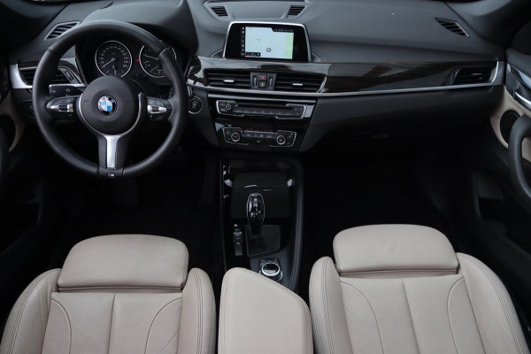 BMW X1 SDrive18i / LED / NAVI / CRUISE / LEDER / 100% DEALERONDERHOUDEN