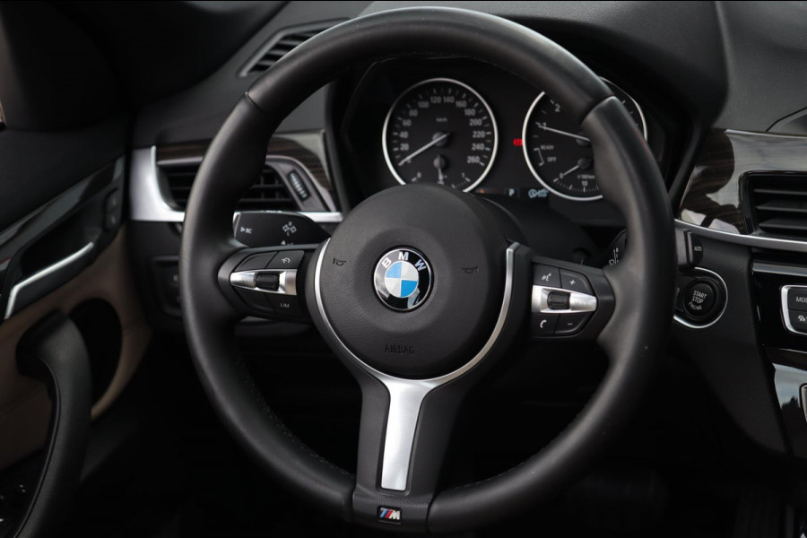 BMW X1 SDrive18i / LED / NAVI / CRUISE / LEDER / 100% DEALERONDERHOUDEN