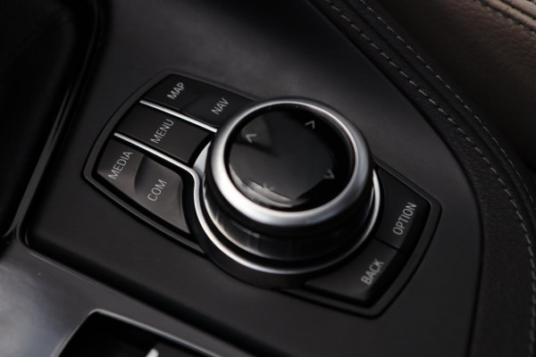BMW X1 SDrive18i / LED / NAVI / CRUISE / LEDER / 100% DEALERONDERHOUDEN