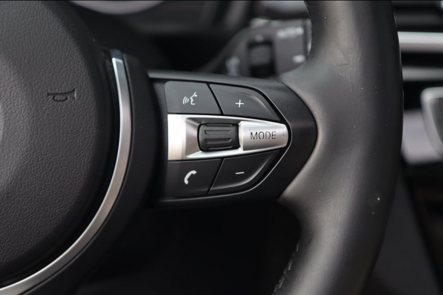 BMW X1 SDrive18i / LED / NAVI / CRUISE / LEDER / 100% DEALERONDERHOUDEN