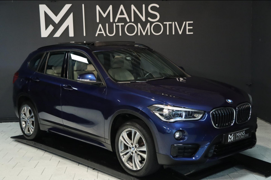 BMW X1 SDrive18i / LED / NAVI / CRUISE / LEDER / 100% DEALERONDERHOUDEN