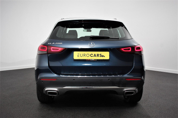 Mercedes-Benz GLA 200 163pk Automaat Progressive Mercedes-Benz GLA-klasse 200 Progressive | Navigatie | Panorama Dak | Camera | Cruise Control | LED Matrix | DAB | Memomy Stoel |