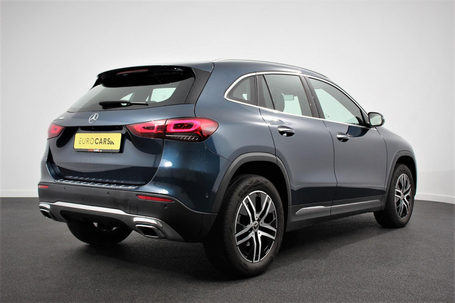 Mercedes-Benz GLA 200 163pk Automaat Progressive Mercedes-Benz GLA-klasse 200 Progressive | Navigatie | Panorama Dak | Camera | Cruise Control | LED Matrix | DAB | Memomy Stoel |