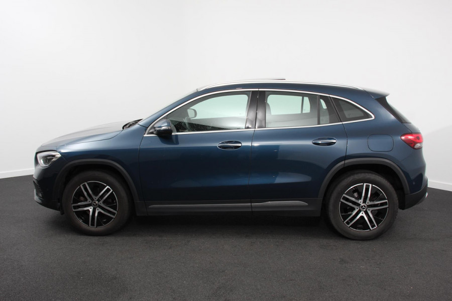 Mercedes-Benz GLA 200 163pk Automaat Progressive Mercedes-Benz GLA-klasse 200 Progressive | Navigatie | Panorama Dak | Camera | Cruise Control | LED Matrix | DAB | Memomy Stoel |