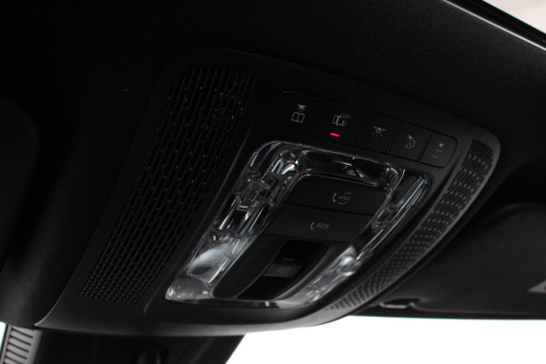 Mercedes-Benz GLA 200 163pk Automaat Progressive Mercedes-Benz GLA-klasse 200 Progressive | Navigatie | Panorama Dak | Camera | Cruise Control | LED Matrix | DAB | Memomy Stoel |