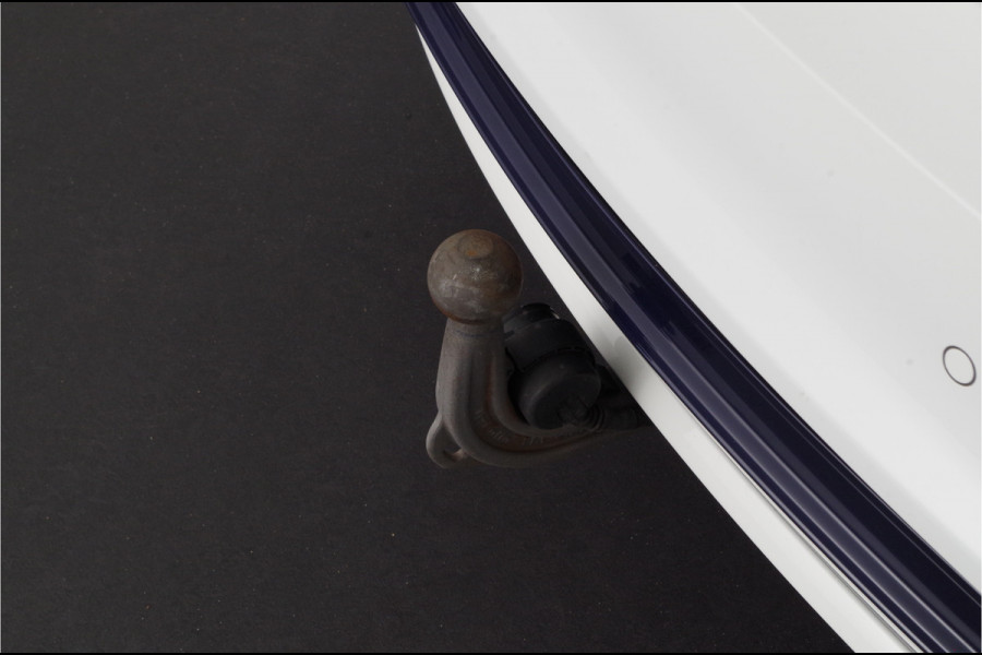 Mercedes-Benz CLA-Klasse Shooting Brake 180 AMG Line > Pano.Schuif/Trekhaak/Camera/8,0 Inch display/LED High Performance