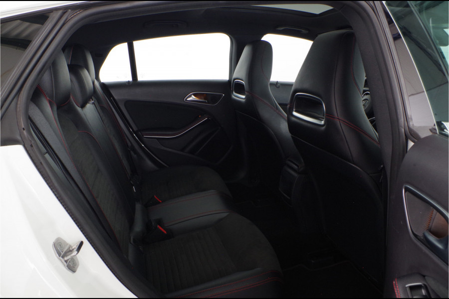 Mercedes-Benz CLA-Klasse Shooting Brake 180 AMG Line > Pano.Schuif/Trekhaak/Camera/8,0 Inch display/LED High Performance