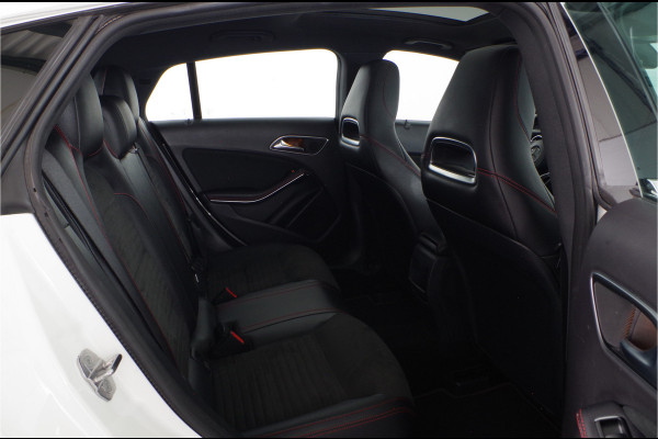 Mercedes-Benz CLA-Klasse Shooting Brake 180 AMG Line > Pano.Schuif/Trekhaak/Camera/8,0 Inch display/LED High Performance