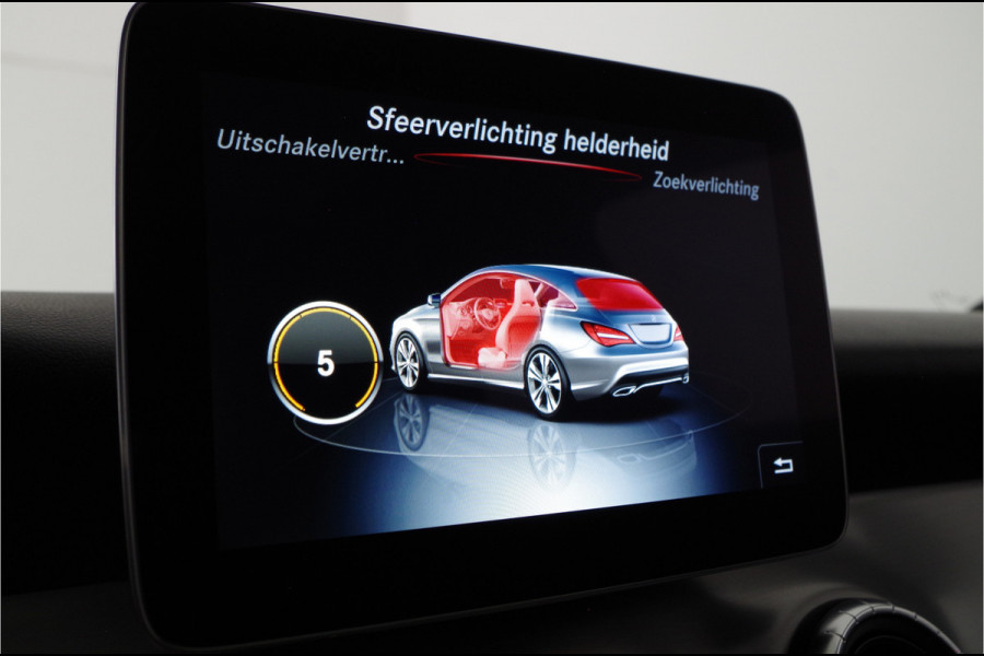 Mercedes-Benz CLA-Klasse Shooting Brake 180 AMG Line > Pano.Schuif/Trekhaak/Camera/8,0 Inch display/LED High Performance