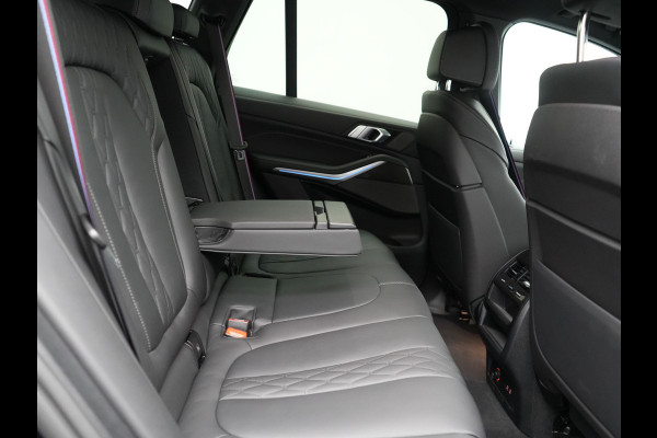 BMW X5 xDrive50e M Sport Plug In Hybrid 490pk Dealer O.H PHEV | Head Up | 360 Camera | Adaptive Cruise | Individual Lederen Comfortstoelen Memory & Verwarmd | Apple Carplay | Widescreen Navigatie | Carbon Interieur | Luchtvering | Front Assist |
