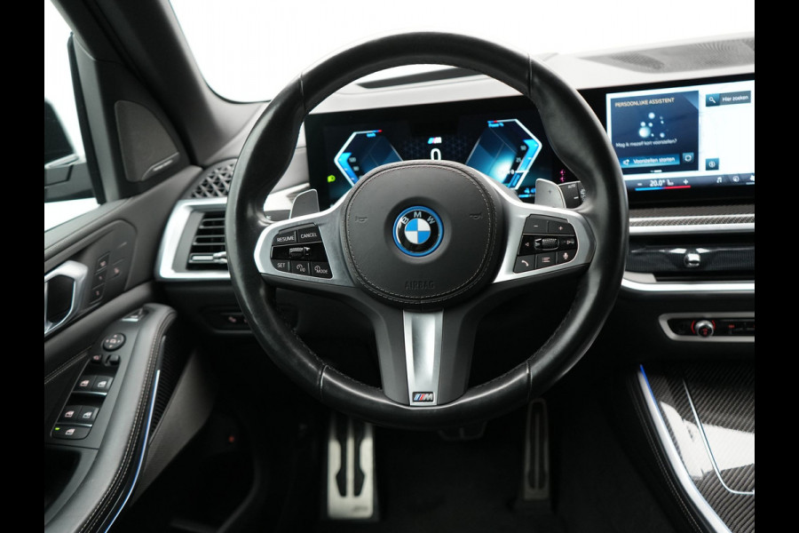 BMW X5 xDrive50e M Sport Plug In Hybrid 490pk Dealer O.H PHEV | Head Up | 360 Camera | Adaptive Cruise | Individual Lederen Comfortstoelen Memory & Verwarmd | Apple Carplay | Widescreen Navigatie | Carbon Interieur | Luchtvering | Front Assist |