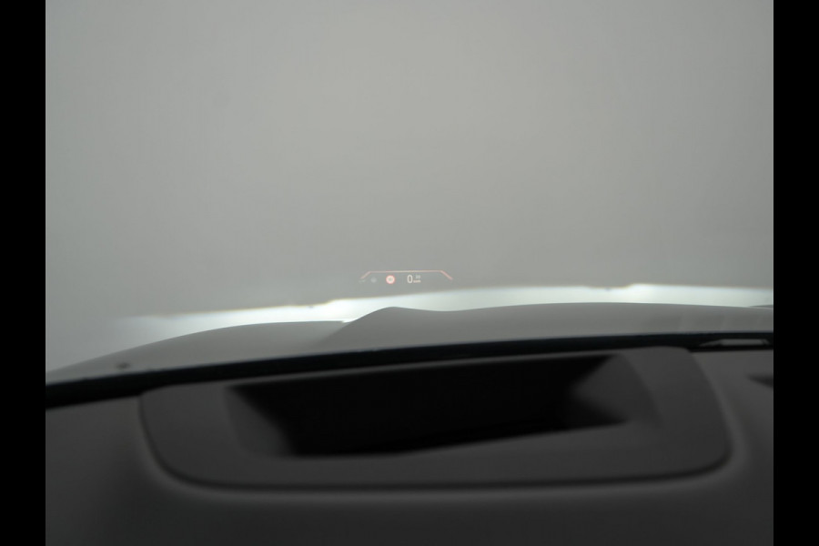 BMW X5 xDrive50e M Sport Plug In Hybrid 490pk Dealer O.H PHEV | Head Up | 360 Camera | Adaptive Cruise | Individual Lederen Comfortstoelen Memory & Verwarmd | Apple Carplay | Widescreen Navigatie | Carbon Interieur | Luchtvering | Front Assist |