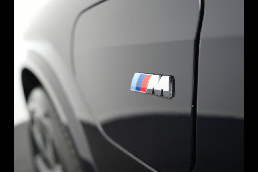 BMW X5 xDrive50e M Sport Plug In Hybrid 490pk Dealer O.H PHEV | Head Up | 360 Camera | Adaptive Cruise | Individual Lederen Comfortstoelen Memory & Verwarmd | Apple Carplay | Widescreen Navigatie | Carbon Interieur | Luchtvering | Front Assist |