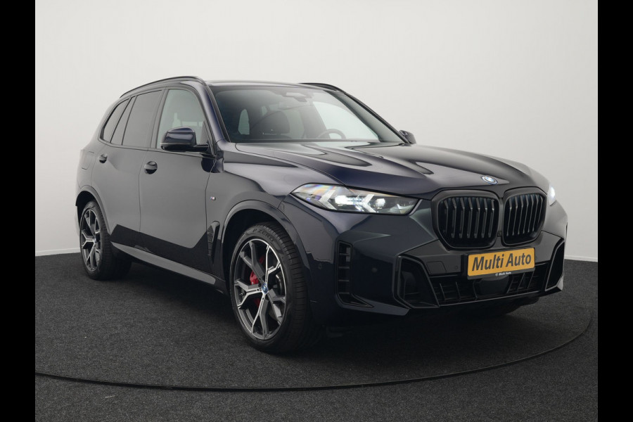 BMW X5 xDrive50e M Sport Plug In Hybrid 490pk Dealer O.H PHEV | Head Up | 360 Camera | Adaptive Cruise | Individual Lederen Comfortstoelen Memory & Verwarmd | Apple Carplay | Widescreen Navigatie | Carbon Interieur | Luchtvering | Front Assist |