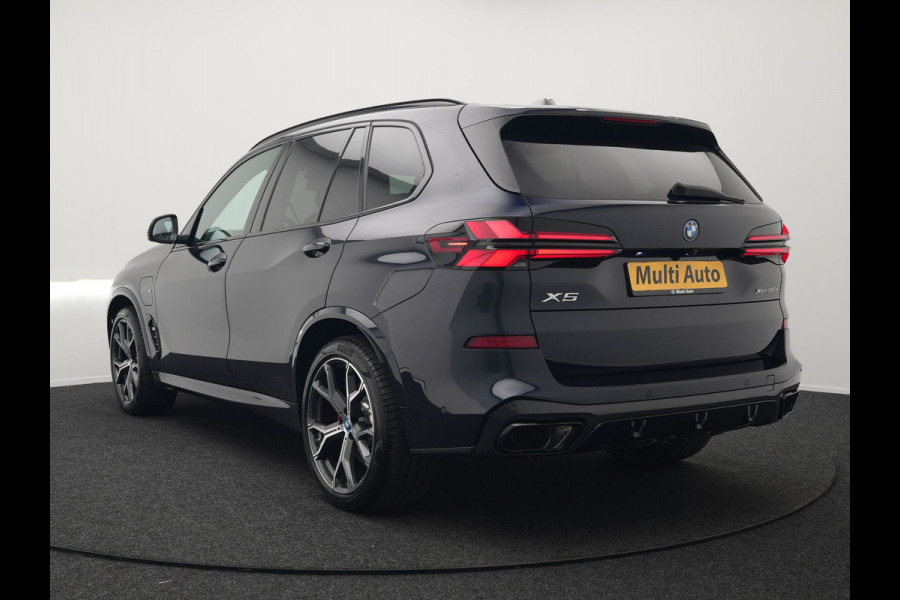 BMW X5 xDrive50e M Sport Plug In Hybrid 490pk Dealer O.H PHEV | Head Up | 360 Camera | Adaptive Cruise | Individual Lederen Comfortstoelen Memory & Verwarmd | Apple Carplay | Widescreen Navigatie | Carbon Interieur | Luchtvering | Front Assist |