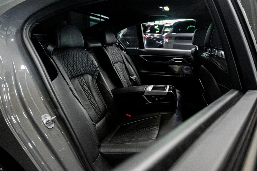 BMW 7 Serie 745e High Executive *M-Sport / Bowers & Wilkins / Actieve-Besturing / Soft-Close / Stoelventilatie / Schuif-/kanteldak*