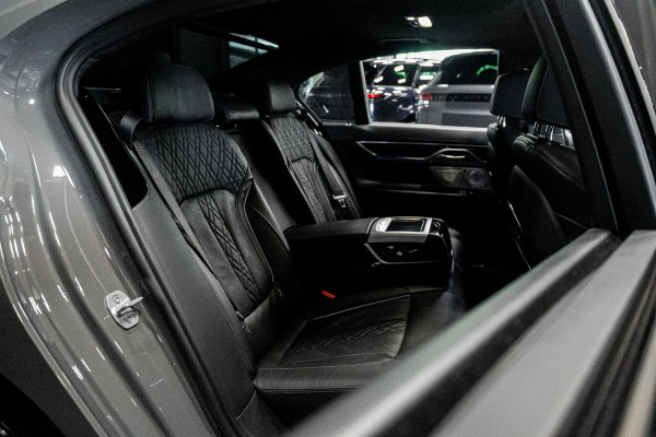 BMW 7 Serie 745e High Executive *M-Sport / Bowers & Wilkins / Actieve-Besturing / Soft-Close / Stoelventilatie / Schuif-/kanteldak*