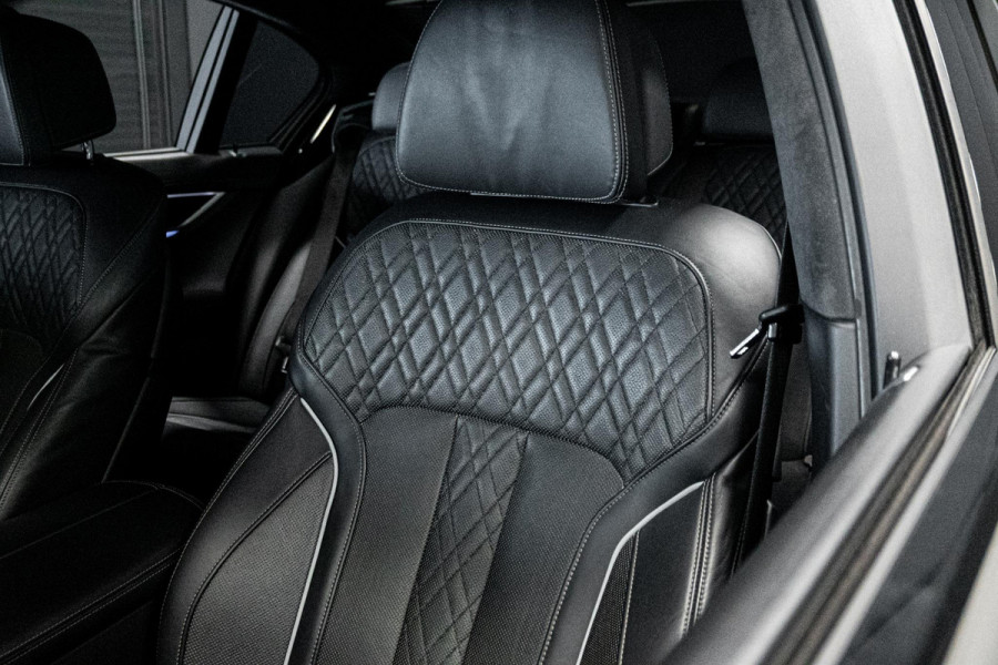 BMW 7 Serie 745e High Executive *M-Sport / Bowers & Wilkins / Actieve-Besturing / Soft-Close / Stoelventilatie / Schuif-/kanteldak*
