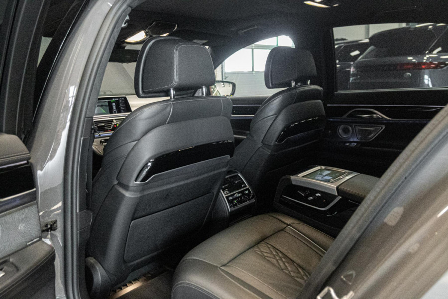 BMW 7 Serie 745e High Executive *M-Sport / Bowers & Wilkins / Actieve-Besturing / Soft-Close / Stoelventilatie / Schuif-/kanteldak*