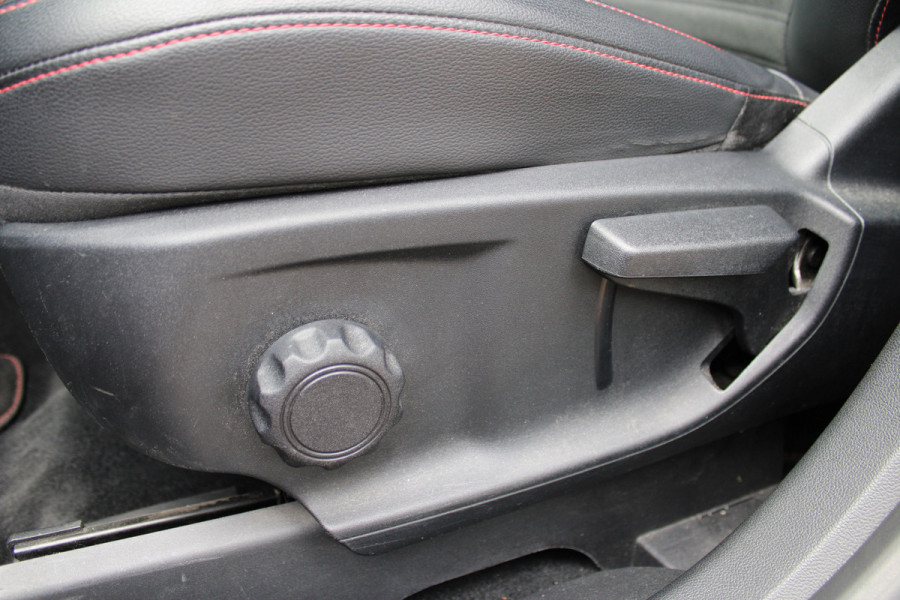 Ford Kuga 2.5 PHEV ST-Line X | Panoramadak | Head-up | BLIS | Winterpack | Trekhaak | B&O