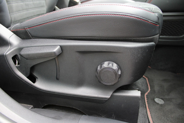 Ford Kuga 2.5 PHEV ST-Line X | Panoramadak | Head-up | BLIS | Winterpack | Trekhaak | B&O