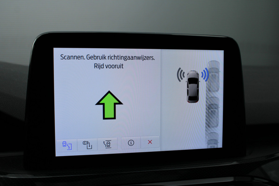 Ford Kuga 2.5 PHEV ST-Line X | Panoramadak | Head-up | BLIS | Winterpack | Trekhaak | B&O
