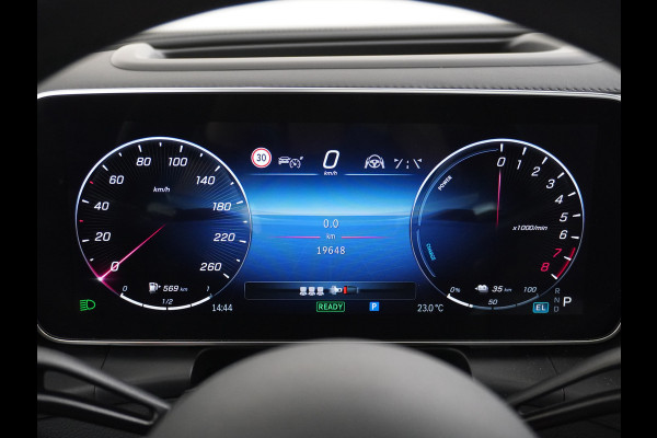 Mercedes-Benz GLC 300 e 4MATIC AMG Line | Luchtvering Achterasbesturing Trekhaak Burmester HUD Memory