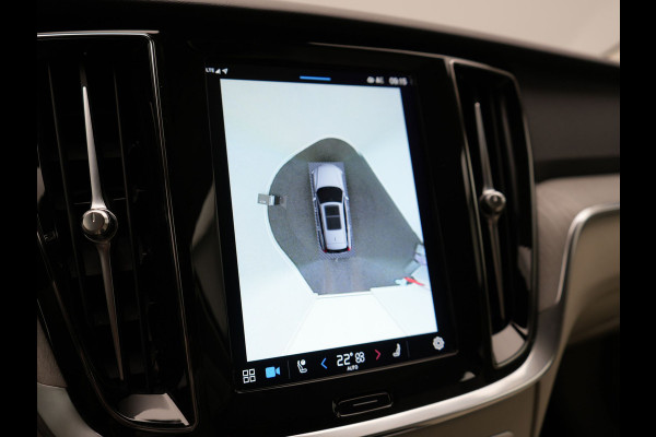 Volvo V60 T8 AWD Plus Bright Long Range Plug in In Hybrid 456pk Dealer O.H Adaptive Cruise | 360 Camera | Google assistant | Harman Kardon | Lederen Sportstoelen Memory & Verwarmd | Virtual | Google Maps | Navigatie | Pilot Assist | Apple Carplay | Keyless | DAB |