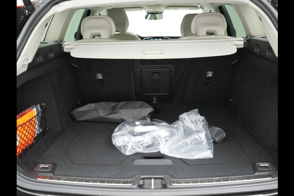 Volvo V60 T8 AWD Plus Bright Long Range Plug in In Hybrid 456pk Dealer O.H Adaptive Cruise | 360 Camera | Google assistant | Harman Kardon | Lederen Sportstoelen Memory & Verwarmd | Virtual | Google Maps | Navigatie | Pilot Assist | Apple Carplay | Keyless | DAB |