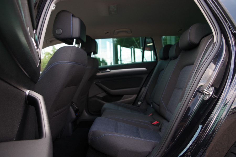 Volkswagen Passat Variant 1.4 TSI PHEV GTE 218 PK BNS, Trekhaak, IQ-LED, Adap. Cruise Control, Camera, Massage