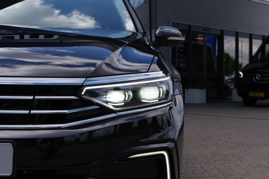 Volkswagen Passat Variant 1.4 TSI PHEV GTE 218 PK BNS, Trekhaak, IQ-LED, Adap. Cruise Control, Camera, Massage