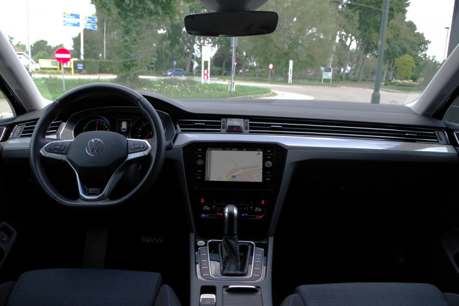 Volkswagen Passat Variant 1.4 TSI PHEV GTE 218 PK BNS, Trekhaak, IQ-LED, Adap. Cruise Control, Camera, Massage