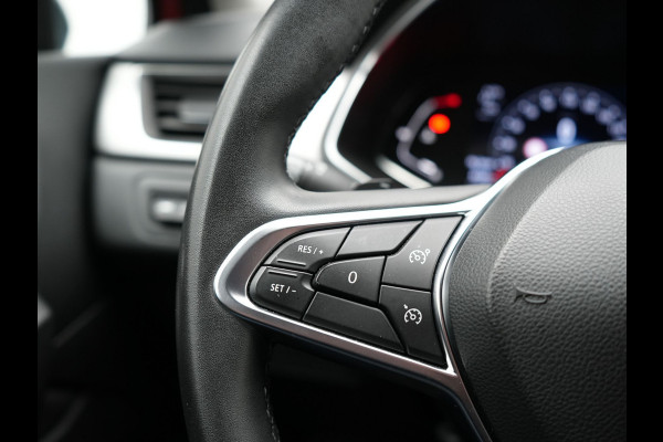 Renault Captur 1.3 TCe 140 Intens Automaat 141pk | Apple Carplay | Sportstoelen | Navigatie | Camera | DAB | L.M. 18" | Cruise Control |
