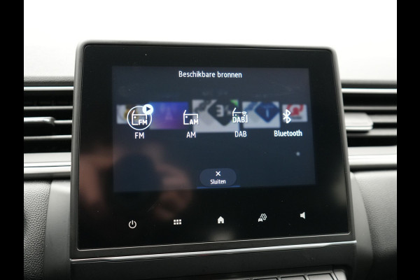 Renault Captur 1.3 TCe 140 Intens Automaat 141pk | Apple Carplay | Sportstoelen | Navigatie | Camera | DAB | L.M. 18" | Cruise Control |