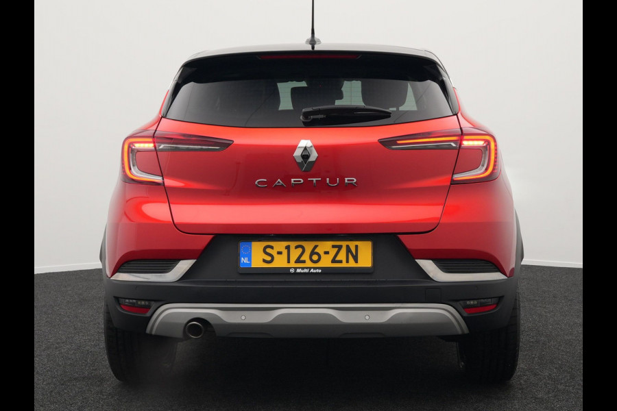 Renault Captur 1.3 TCe 140 Intens Automaat 141pk | Apple Carplay | Sportstoelen | Navigatie | Camera | DAB | L.M. 18" | Cruise Control |