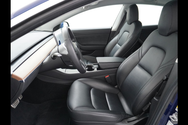 Tesla Model 3 Performance AWD 513pk FSD-MEEGELEVERD PAKKET! €71.440,- nieuw! 0-100kmh 3.4sec! Lmv-20" AutoPilot Carbon-Spoiler Full Self-Drivi Navi Led ACC DAB Voorverwarming interieur en Keyless via GSM-App One-Pedal-Drive Rode Remklauwen Premium Audio Veel grip door 4WD vierwielaandrijving.  Origineel Nederlandse auto nieuwprijs €72.080 Garantie op Accu en motor tot 28-12-2027/192.000km