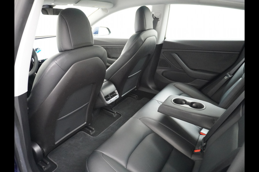 Tesla Model 3 Performance AWD 513pk FSD-MEEGELEVERD PAKKET! €71.440,- nieuw! 0-100kmh 3.4sec! Lmv-20" AutoPilot Carbon-Spoiler Full Self-Drivi Navi Led ACC DAB Voorverwarming interieur en Keyless via GSM-App One-Pedal-Drive Rode Remklauwen Premium Audio Veel grip door 4WD vierwielaandrijving.  Origineel Nederlandse auto nieuwprijs €72.080 Garantie op Accu en motor tot 28-12-2027/192.000km