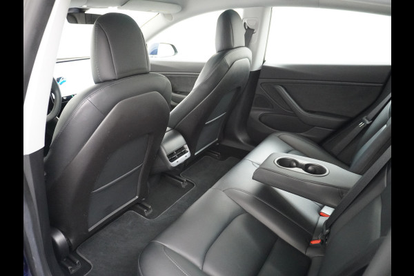 Tesla Model 3 Performance AWD 513pk FSD-MEEGELEVERD PAKKET! €71.440,- nieuw! 0-100kmh 3.4sec! Lmv-20" AutoPilot Carbon-Spoiler Full Self-Drivi Navi Led ACC DAB Voorverwarming interieur en Keyless via GSM-App One-Pedal-Drive Rode Remklauwen Premium Audio Veel grip door 4WD vierwielaandrijving.  Origineel Nederlandse auto nieuwprijs €72.080 Garantie op Accu en motor tot 28-12-2027/192.000km
