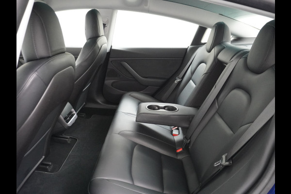 Tesla Model 3 Performance AWD 513pk FSD-MEEGELEVERD PAKKET! €71.440,- nieuw! 0-100kmh 3.4sec! Lmv-20" AutoPilot Carbon-Spoiler Full Self-Drivi Navi Led ACC DAB Voorverwarming interieur en Keyless via GSM-App One-Pedal-Drive Rode Remklauwen Premium Audio Veel grip door 4WD vierwielaandrijving.  Origineel Nederlandse auto nieuwprijs €72.080 Garantie op Accu en motor tot 28-12-2027/192.000km