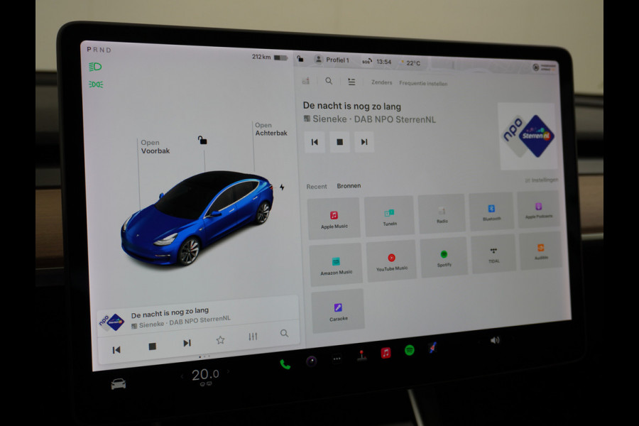 Tesla Model 3 Performance AWD 513pk FSD-MEEGELEVERD PAKKET! €71.440,- nieuw! 0-100kmh 3.4sec! Lmv-20" AutoPilot Carbon-Spoiler Full Self-Drivi Navi Led ACC DAB Voorverwarming interieur en Keyless via GSM-App One-Pedal-Drive Rode Remklauwen Premium Audio Veel grip door 4WD vierwielaandrijving.  Origineel Nederlandse auto nieuwprijs €72.080 Garantie op Accu en motor tot 28-12-2027/192.000km