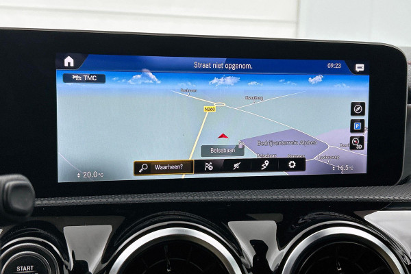 Mercedes-Benz CLA-Klasse 180 Business Solution AMG Upgrade Edition(NL-auto, Camera, Parkeerhulp, Navigatie, StoelV, Etc)