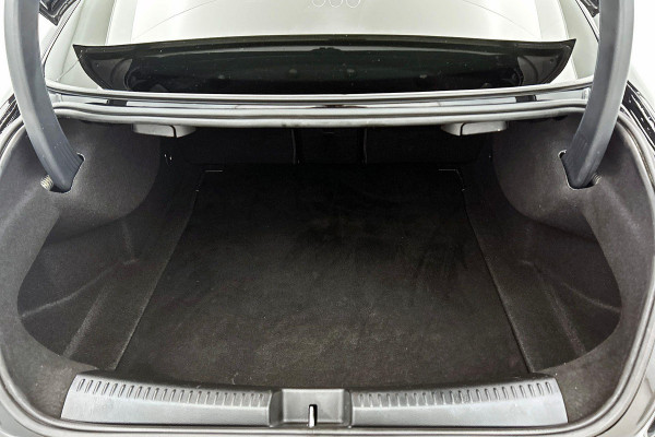 Mercedes-Benz CLA-Klasse 180 Business Solution AMG Upgrade Edition(NL-auto, Camera, Parkeerhulp, Navigatie, StoelV, Etc)