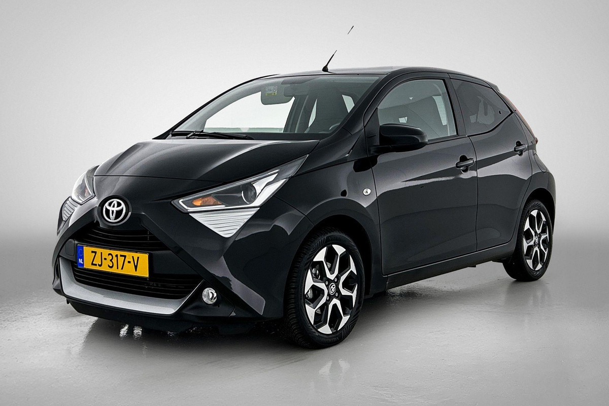 Toyota Aygo 1.0 VVT-i x-joy(NL-auto, Goed OnderH, Automatische Airco, Camera, Parkeersensoren, Etc)