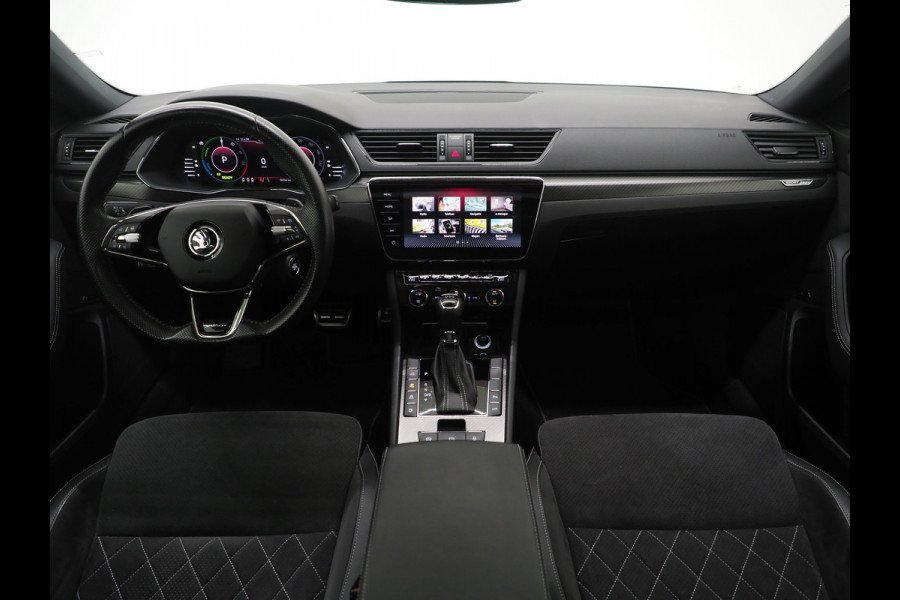 Škoda Superb Combi 1.4 TSI iV Sportline 218PK | Panoramadak | Trekhaak | Canton | Sportstoelen | Camera | Keyless
