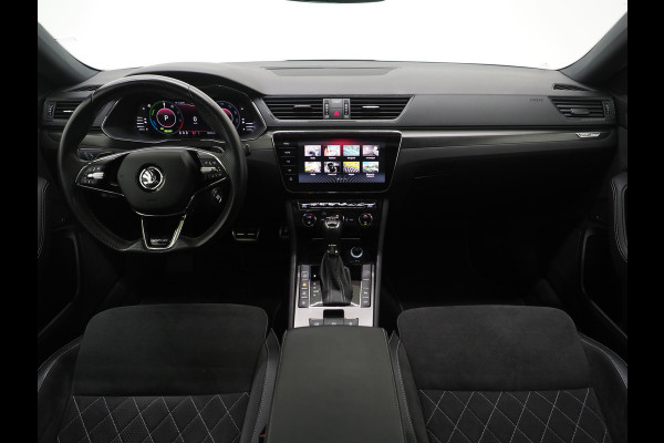 Škoda Superb Combi 1.4 TSI iV Sportline 218PK | Panoramadak | Trekhaak | Canton | Sportstoelen | Camera | Keyless