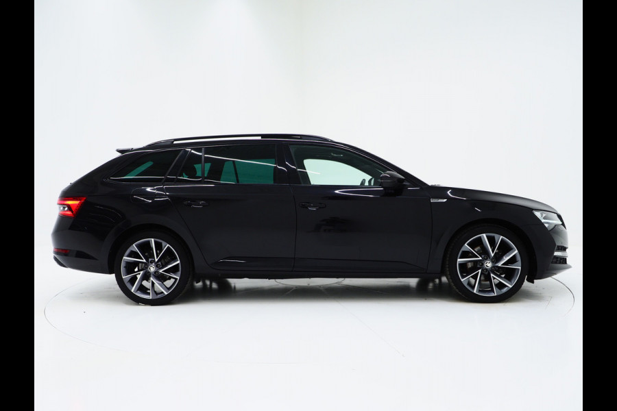 Škoda Superb Combi 1.4 TSI iV Sportline 218PK | Panoramadak | Trekhaak | Canton | Sportstoelen | Camera | Keyless